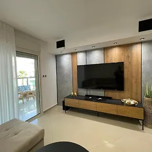 Family Pearl אילת